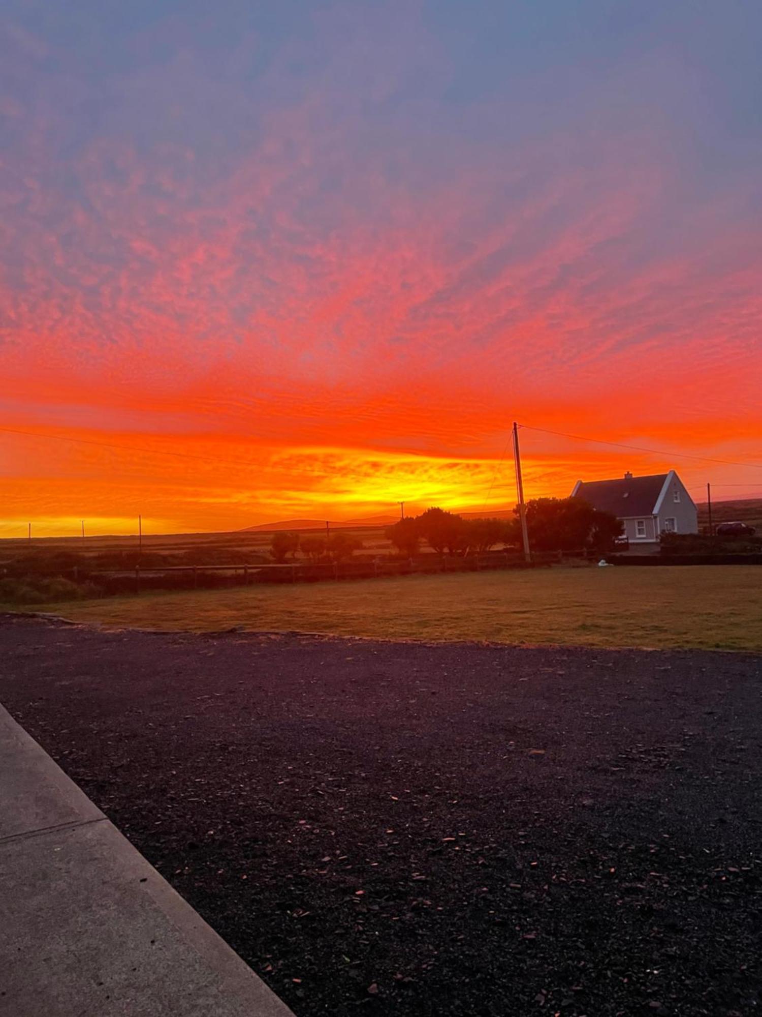 Bed and Breakfast Cois Na Mara Eire Code V15 T677 Derrynadivva Exterior foto
